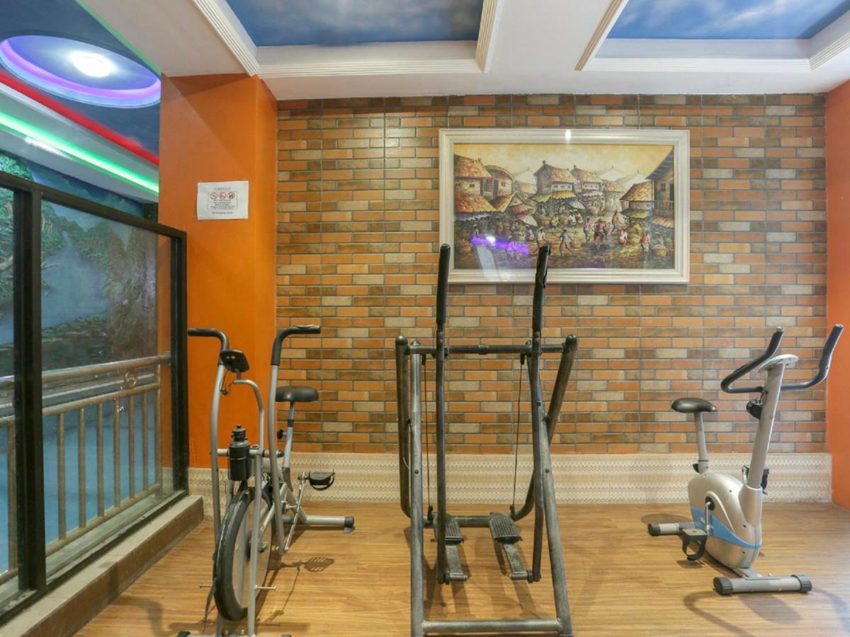 טנגרנג Oyo Life 3520 Indoniaga Palace מראה חיצוני תמונה